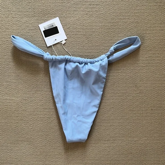 Bikini Bottom - Picture 2 of 2